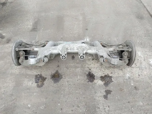 OEM 6770828 Silentblock de Travesaño Trasero BMW E60 image 3