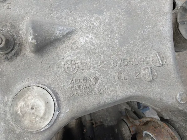 OEM 6770828 Silentblock de Travesaño Trasero BMW E60 image 8