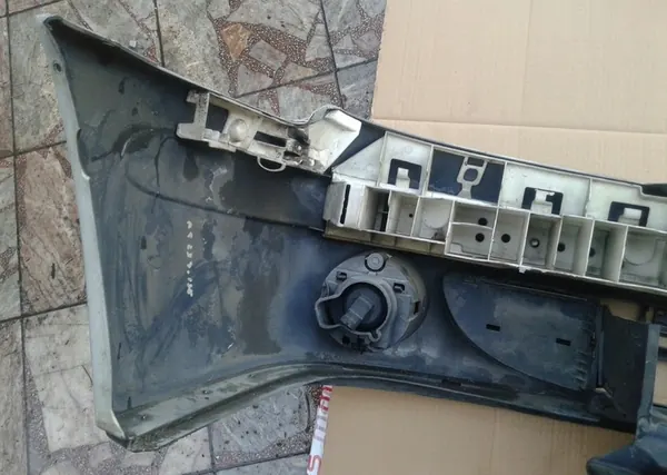 RENAULT MEGANE I LIFT 99-02 Paraurti anteriore image 8