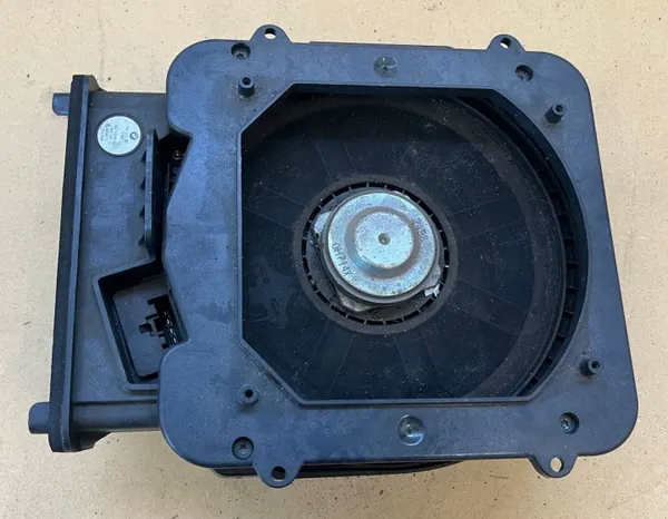 Subwoofer BMW X1 F48 OEM 927599605 16014910 image 2