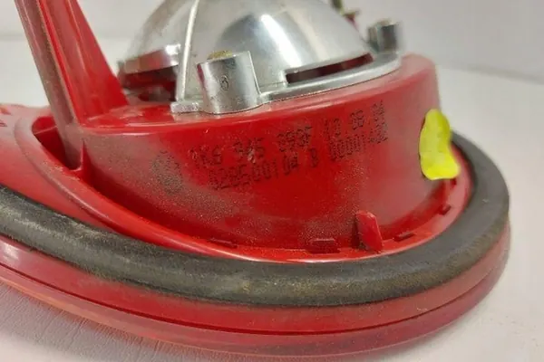 Vänster bakluckelampa VW GOLF V VARIANT 1K6945093F image 2