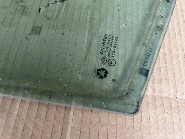 Fenêtre de porte avant droite Renault Trafic II Opel Vivaro A OEM VHB4459 image 4