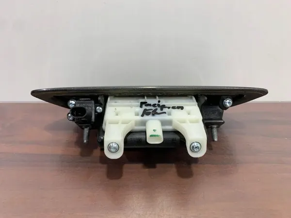Chrysler Pacifica achterklephendel OEM 5RP06LAUAC image 4