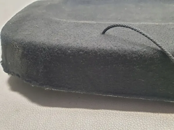 Estante Trasera Toyota Yaris III OEM 64330-0D240 Usada image 9