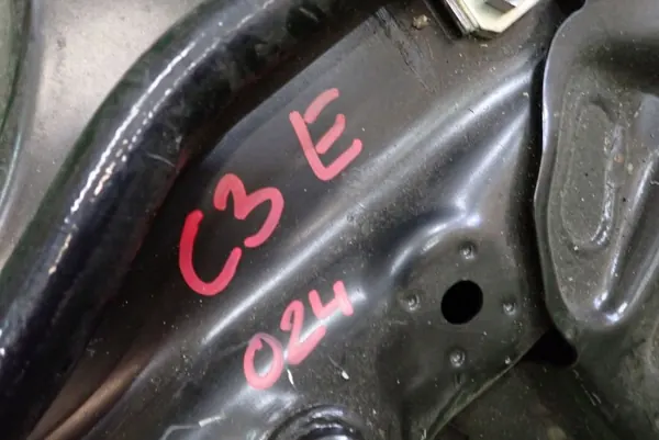 Begagnad fram släde vagn OEM AFO7165 för Citroen C3 IV image 3