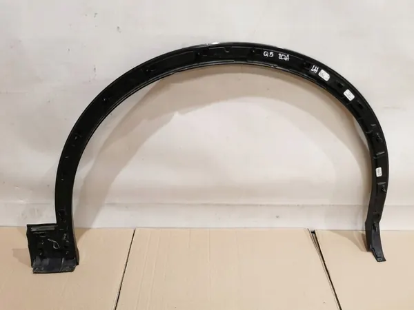 AUDI Q5 II S-LINE Etu Vasemman Lokasuojan Verhoilu 80A853717F image 8