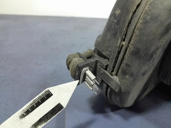 Porsche Cayenne III Ilmatyyny OEM 9Y0616001B Vasen Taka image 5