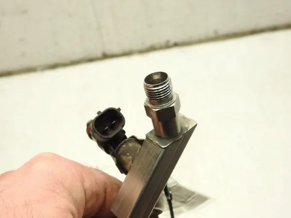 OEM 03C906039A Rail d'injection pour VW Touran 1.4 TSI image 8