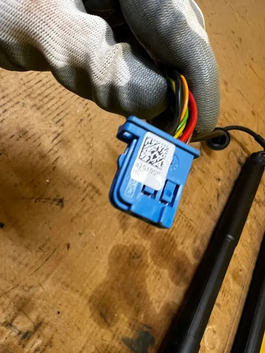 Actionneurs de hayon électrique Mercedes GLS X166 image 8