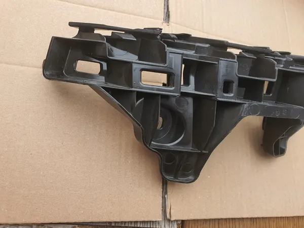 Scivolo paraurti posteriore sinistro VW Passat B8 image 2