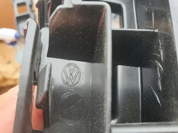 Scivolo paraurti posteriore sinistro VW Passat B8 image 6