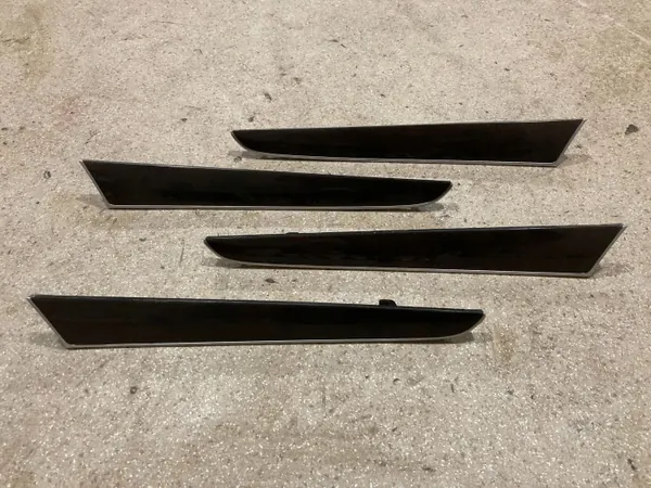Audi Q5 SQ5 sidokitt set OEM 8R0867410Q image 2