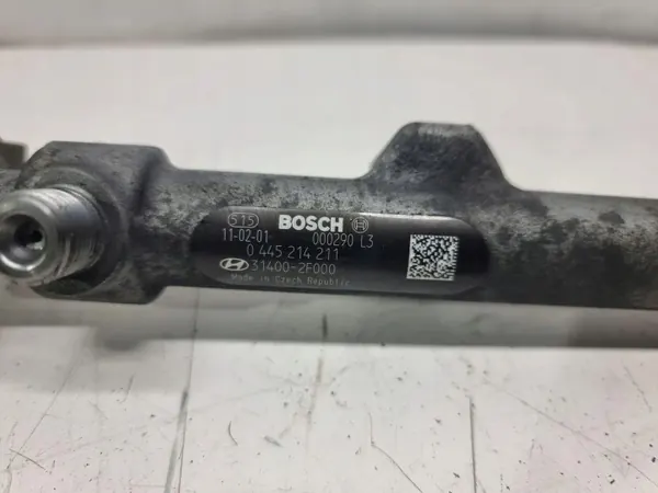 Kia OE 0445214211 Einspritzschiene - Gebraucht image 3