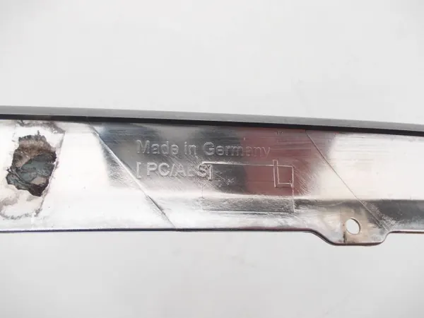 OEM 90092065 Moldura farol dianteiro esquerdo VW Arteon image 8