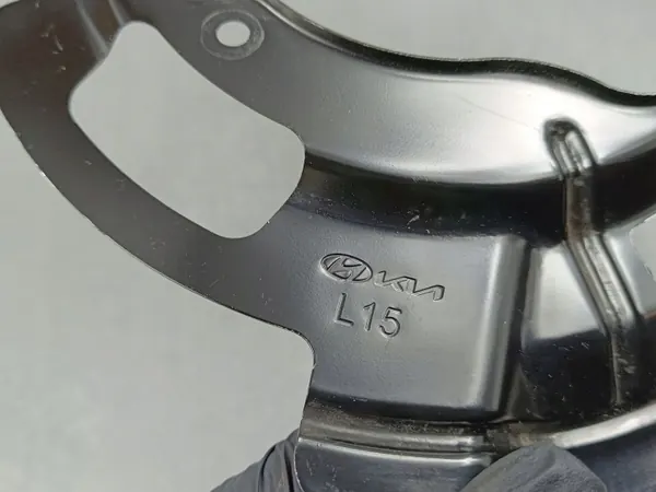 Kia OE FOB42955 Framre bromsskivsskydd image 4