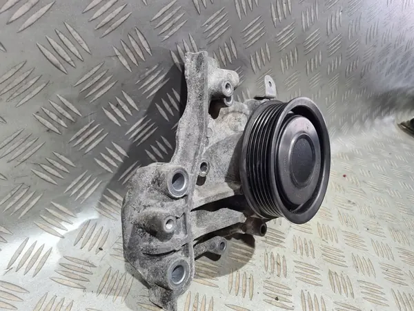 Vattenpump Opel Insignia B Zafira C 2.0 CDTI image 2