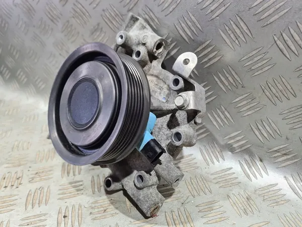 Vattenpump Opel Insignia B Zafira C 2.0 CDTI image 3