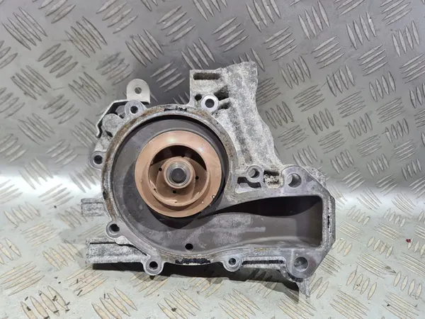 Vattenpump Opel Insignia B Zafira C 2.0 CDTI image 4