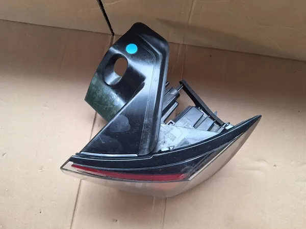 Luz trasera derecha Opel Mokka II B image 4