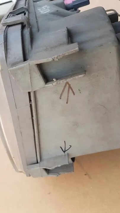 Linker Scheinwerfer Hella Mercedes W124 1248200161 image 4