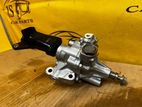Bomba de óleo Toyota OEM 15100-25032 para RAV4 2.5 Híbrido image 2