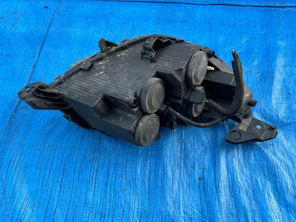 PEUGEOT 208 II Linker Voorlicht Europa image 8