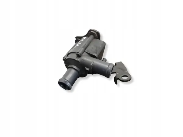 Pompe à eau VW T6 2.0 TDI OEM 5Q0965561B image 3
