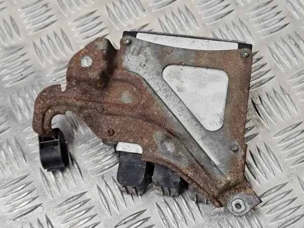 Módulo inyector Toyota Avensis T250 2006 OEM 8987120070 image 2