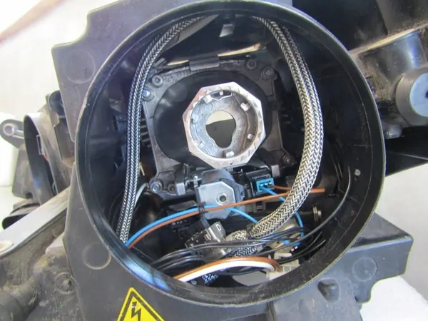 Ajovalot Volkswagen Passat CC LIFT XENON 12-16 Oikea 3C8941752F image 4