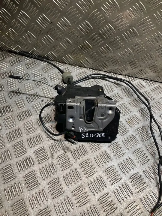 Fram Vänster Dörrlås 2117200335 Mercedes W211 E-Klass image 2