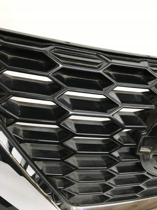 Nissan Juke II F16 2022 Grill OEM 623106PA0A image 8