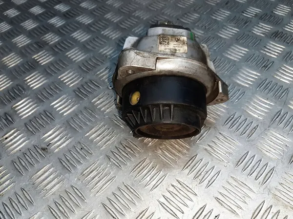 BMW 7 F01 F02 F03 F04 2012 Rechter Motorsteun image 4