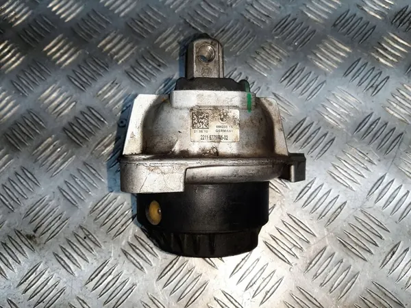 BMW 7 F01 F02 F03 F04 2012 Rechter Motorsteun image 6