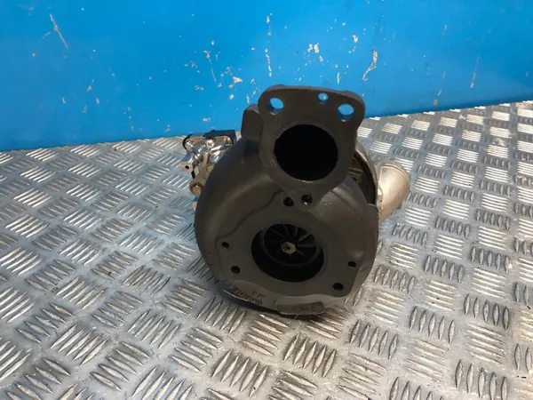 Turbine MERCEDES-BENZ E COUPE A6420901486 diesel 2009 image 2