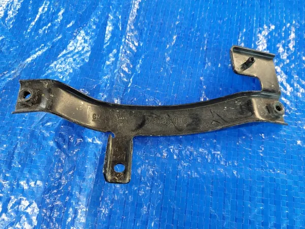 OPEL Astra K Suporte Cinto Frontal Direito 39086905 image 2