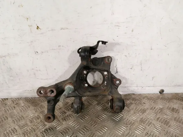 Toyota C-HR taka pyörännavan OEM FBZ11489 image 2