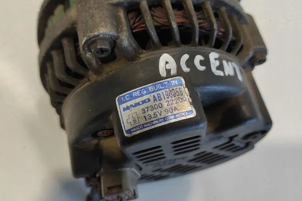 Vaihtovirtageneraattori HYUNDAI ACCENT SEDAN 1.3L 1999 AB190058 image 4