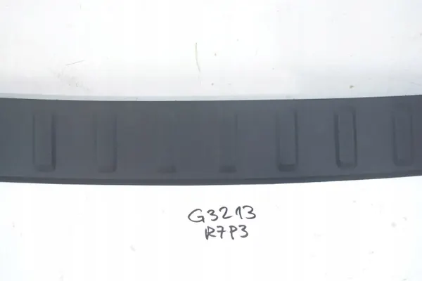 Ford OE EM2B-17B810-A Moldura Para-choques Traseiro image 3