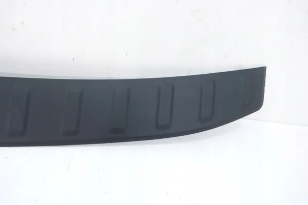 Ford OE EM2B-17B810-A Moldura Para-choques Traseiro image 4