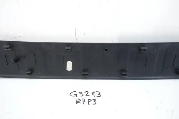 Ford OE EM2B-17B810-A Moldura Para-choques Traseiro image 6