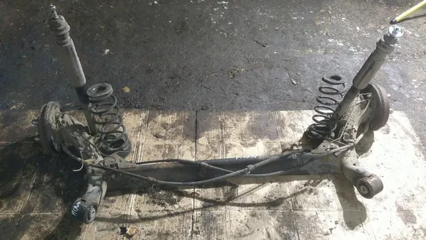 Viga suspensão KOMPLETNA ANTERCENTRUM Kia Picanto II image 2