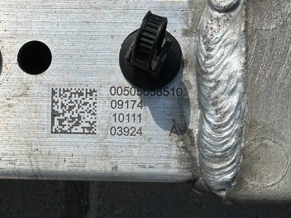 Baca Alfa Romeo Stelvio OEM 00505658510 Usada image 3