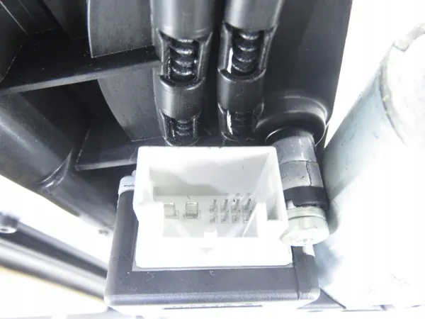 Porsche Cayenne II taklucka OEM 7P5877021 - Begagnad image 3
