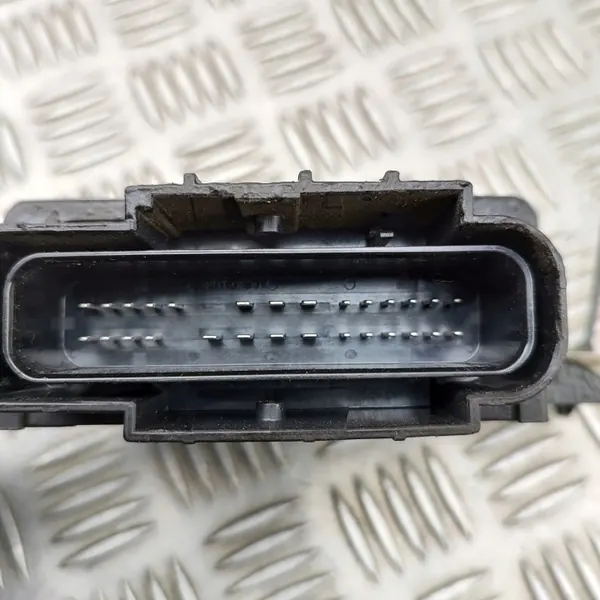 Bränslepumpsstyrenhet OEM 13536972 för Chevrolet Malibu image 5