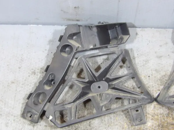 RENAULT SCENIC III LIFT Guias de Para-choque Traseiro 850420002R image 3