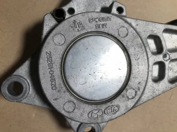 OEM 25281-04520 Rolo Tensor Kia Ceed III image 3