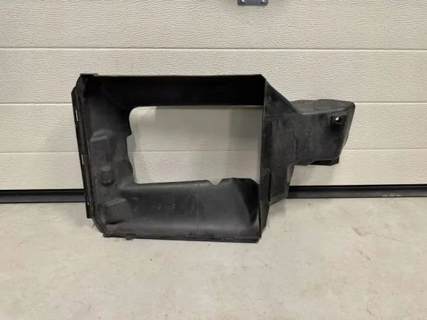 Porsche 911 992 Ilmakanava OEM 992815216BKPD136 image 2