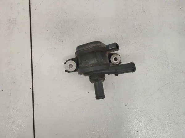 Vattenpump Toyota Land Cruiser 150 J15 3.0D D4D OEM image 2