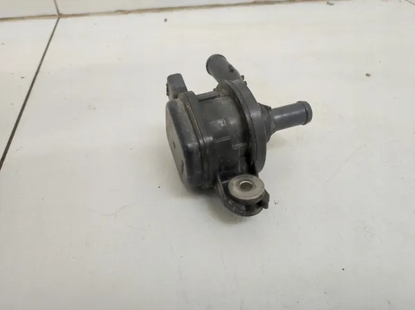 Vattenpump Toyota Land Cruiser 150 J15 3.0D D4D OEM image 4