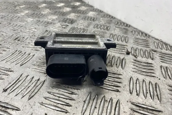 BMW 7 Sytytystulpat 3.0L Diesel 2009 OEM 7800156 image 3